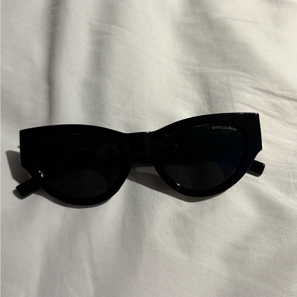 Saint laurent sunglasses authentic - Picture 1 of 6